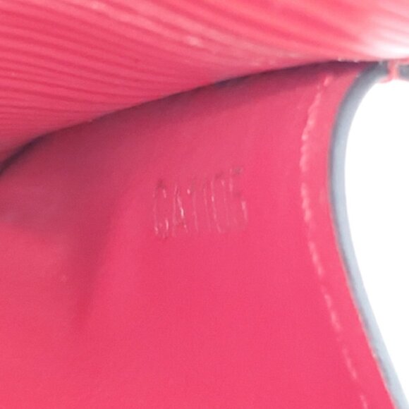 100% Authentic Louis Vuitton Epi Leather Bifold Wallet - Picture 13 of 13